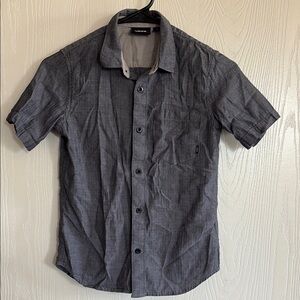Vans Gray Short Sleeve Button-Down Shirt